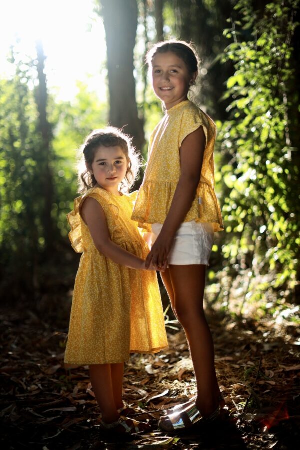 Vestido Alerce Mostaza Flores - Imagen 18