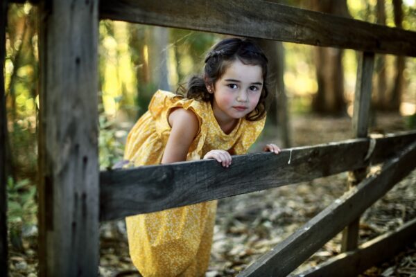 Vestido Alerce Mostaza Flores - Imagen 12