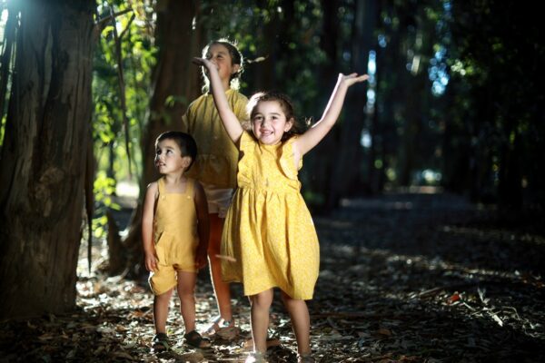 Vestido Alerce Mostaza Flores - Imagen 9