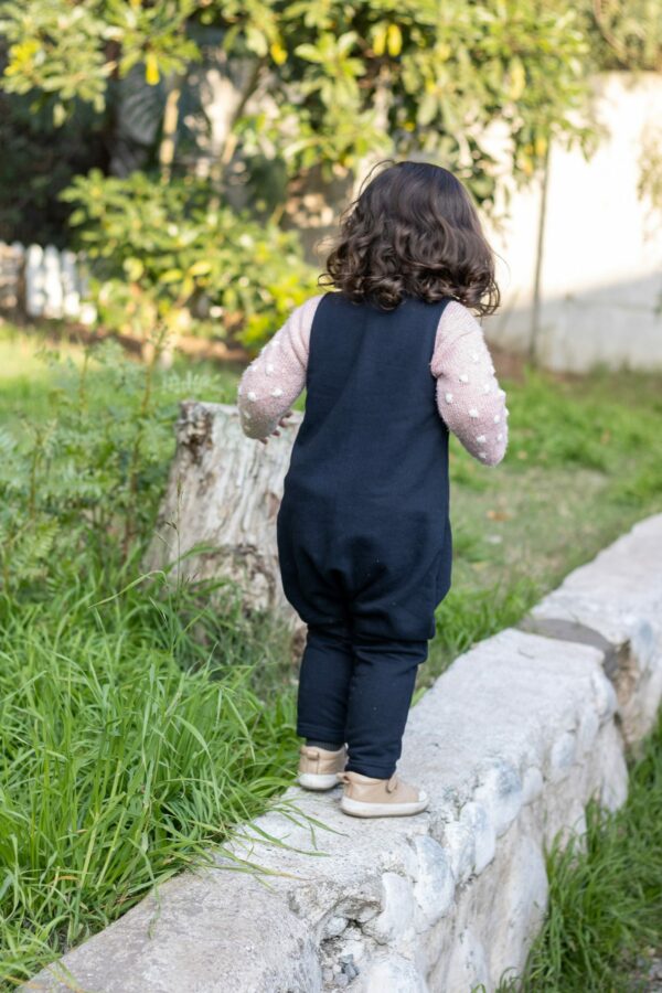 Jardinera Ulmo Unisex, Negro azulado - Imagen 4