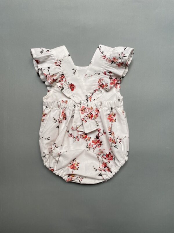 Enterito Lirio, Selena - Imagen 2